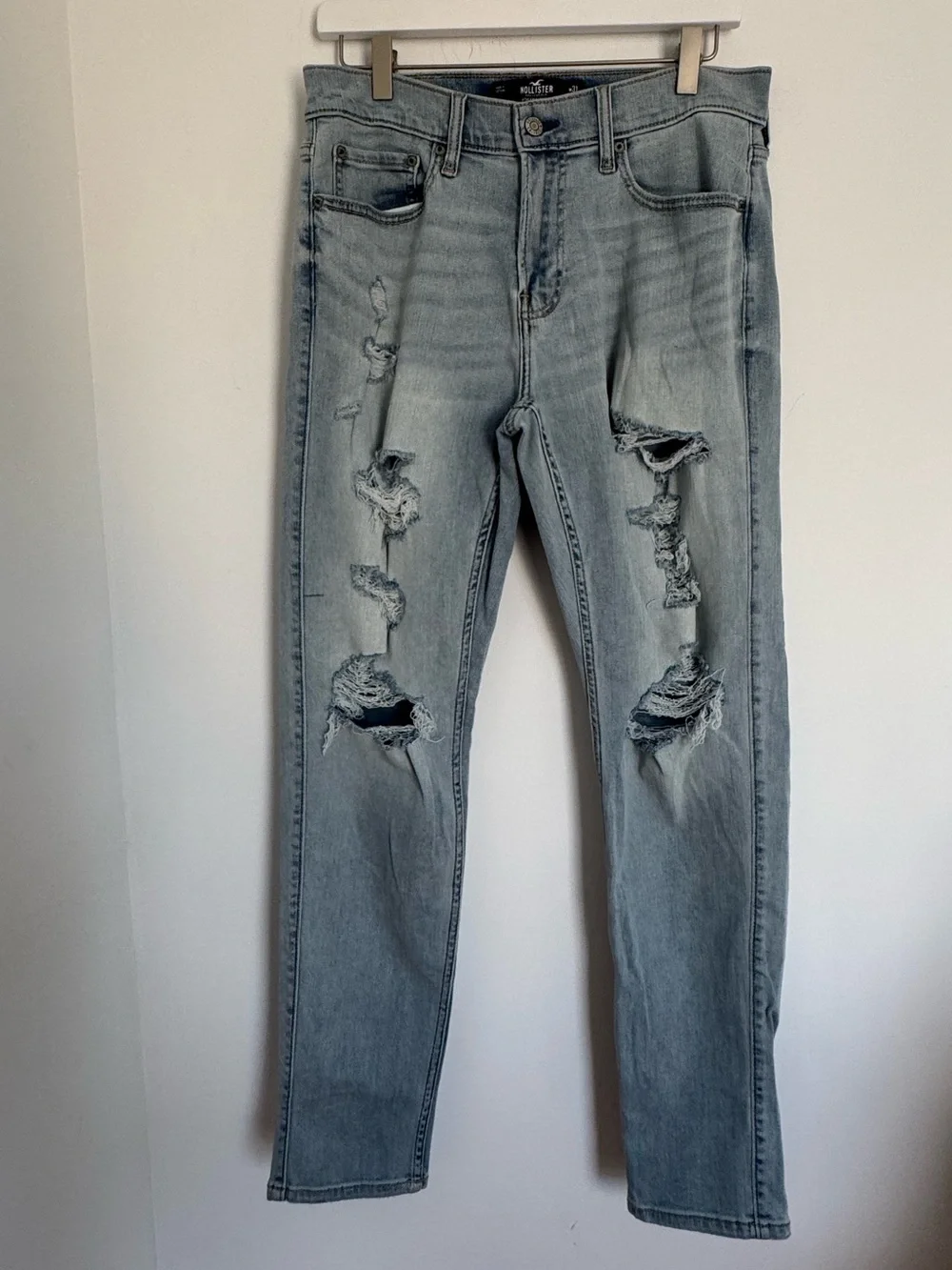 Hollister jeans distressed.
